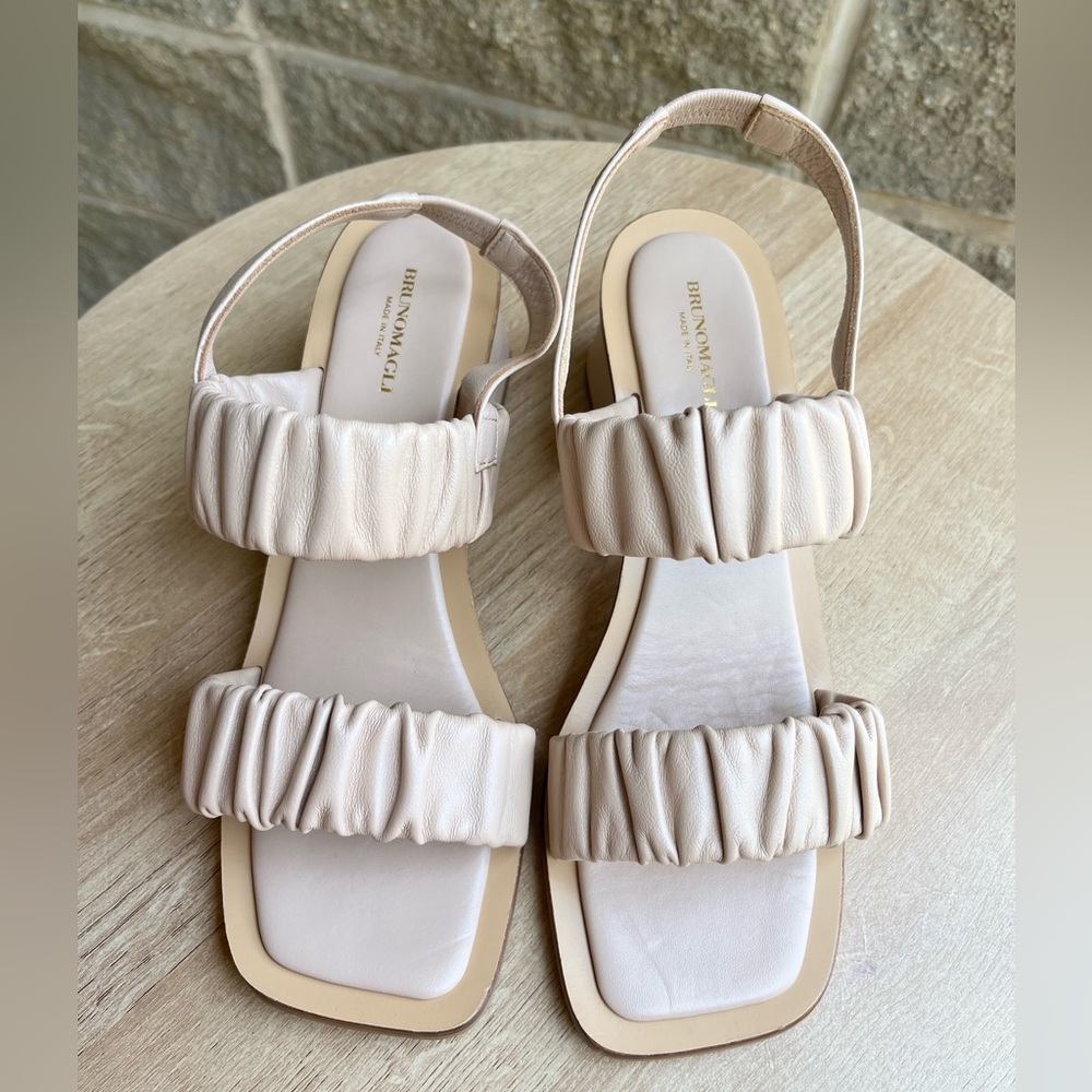 Bruno Magli Sibilla Sandals Bone Color Size 9 New